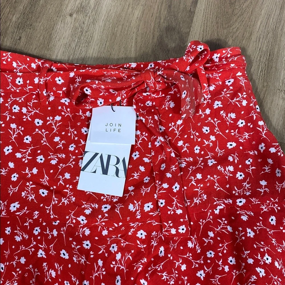 Zara Belted Mini Skort Red Floral Skater Skirt size medium